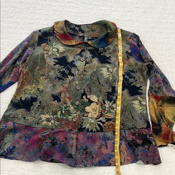 Multicolor Long Sleeve Top - Picture 9 of 9